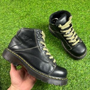 Dr. Martens Model 8A07 Boots Chunky Sole Vintage Black